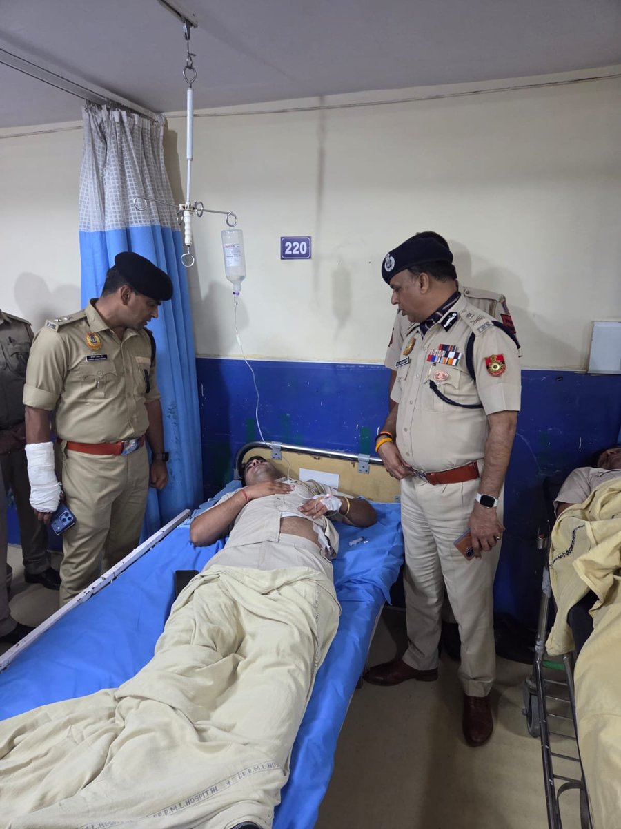 अभिजीत दीपके का आरोप- भाजपा के गुंडे पत्थरबाजी कर रहे: जंतर-मंतर पर पुलिस के खिलाफ नारे लगे; झड़प में 2 एसीपी जख्मी होने के मामले में FIR media f0aafd29 1eec 4a1b 862b 9e514ad035e0 1784775841