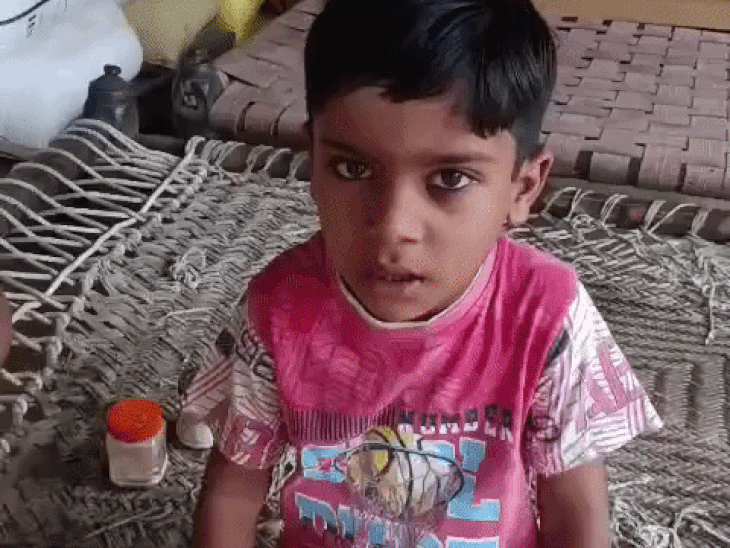 अनिल के दो बच्चे हैं। उनका छह साल का बेटा श्रेयांश पहली कक्षा में और चार साल की बेटी अंशिका एलकेजी में पढ़ती है।