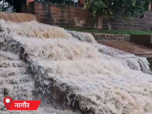 नागौर के मारवाड़ मूंडवा के ऐतिहासिक पौकंडी तालाब में भी अच्छी बारिश के बाद पानी आया है।