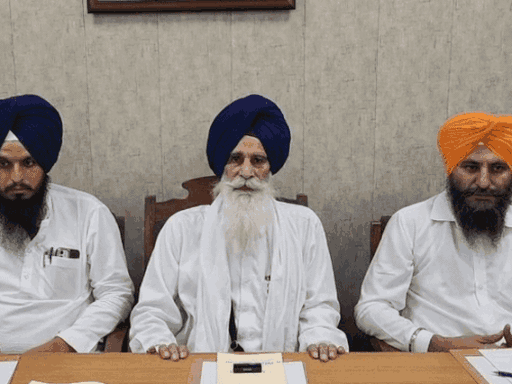 कमेटी के प्रधान जगदीश सिंह झींडा कल सेवा संभाल कर दावा कर चुके।