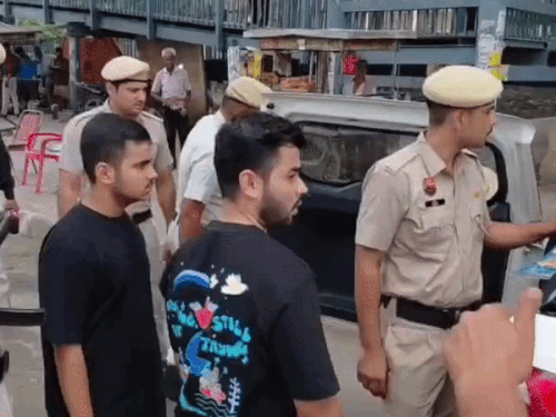 बदरपुर समेत सभी सीमाओं पर नाकाबंदी; दिल्ली जाने वाले वाहनों की गहन जांच जारी|फरीदाबाद,Faridabad - Dainik Bhaskar