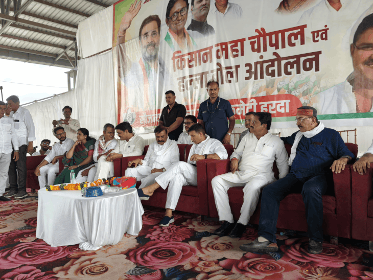 पटवारी ने कहा, दतिया में एक वोट के लिए पांच हजार रुपए दिए जा रहे हैं।