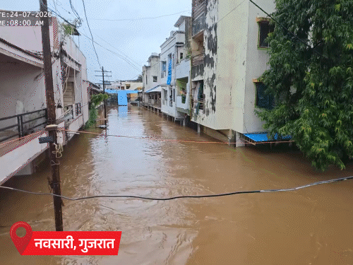 सड़कों और घरों में पानी घुसा। कई रेजिडेंशियल इलाकों में ग्राउंड फ्लोर डूब गया।