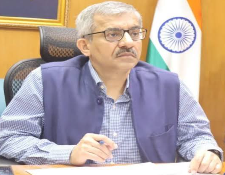 विनीत जोशी को अब पंचायती राज मंत्रालय का सचिव बनाया गया।