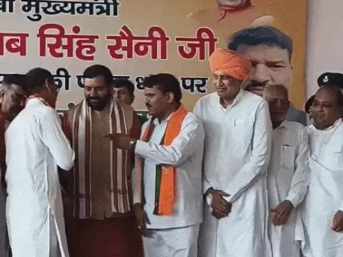 5 जून 2026 को साढौरा से कांग्रेस विधायक रेनु बाला के पति ऋषिपाल ने भी भाजपा जॉइन की थी। सीएम नायब सैनी ने उन्हें भाजपा का पटका पहनाया। रेनु बाला भी क्रॉस वोटिंग में नाम आने के बाद से कांग्रेस से निलंबित की जा चुकी हैं।