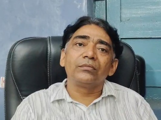 अजयगढ़ BMO डॉ. सोभाराम शर्मा।