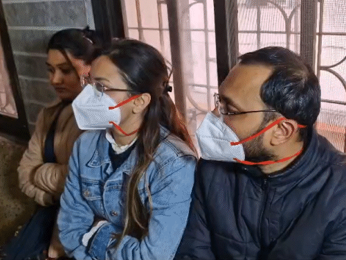 आरोप है कि श्रवण गोयल के बेटे बहू ने भी इसी लीक पेपर से तैयारी की थी।
