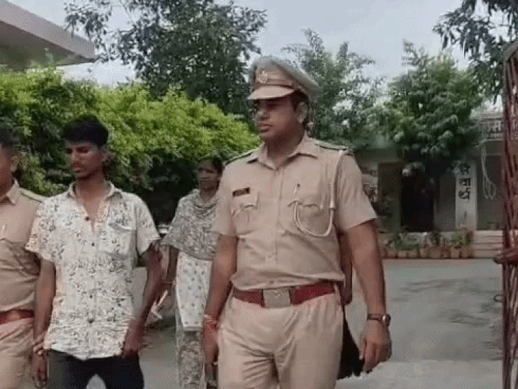 शक होने पर महेश ने जब पड़ोसी दुकान के सीसीटीवी फुटेज देखे तो उसमें पूरी करतूत कैद मिली।