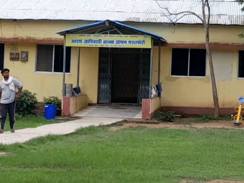 इरादाह और मर्दापोटी छात्रावास के 11 छात्र मलेरिया पॉजिटिव मिले हैं।