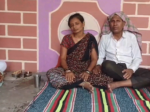 अंकिता और कहान के परिवार ने बताया कि वे नीट री-एग्जाम के बाद तनाव में थे। - Dainik Bhaskar