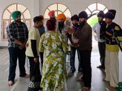 फरीदकोट के गुरुद्वारे में योग क्लास पर विवाद हो गया था। फाइल फोटो।