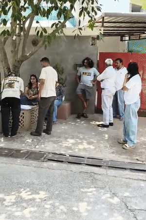 सोसाइटी में रहने वालों ने एक सामूहिक शिकायत पत्र तैयार किया है।