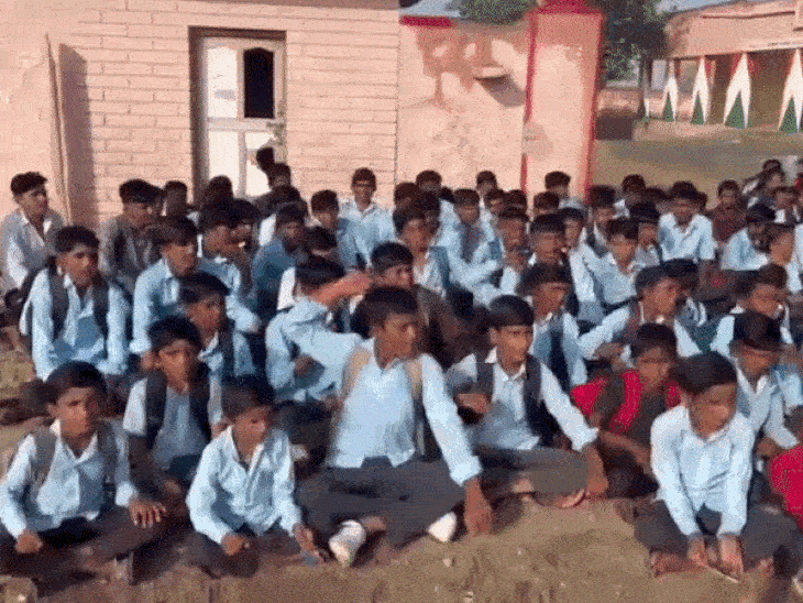 Barmer School Protest | Students Demand Teachers After Locking Gate