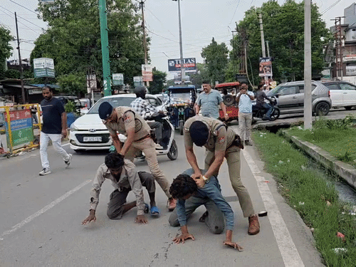 The accused tried to escape from the police.