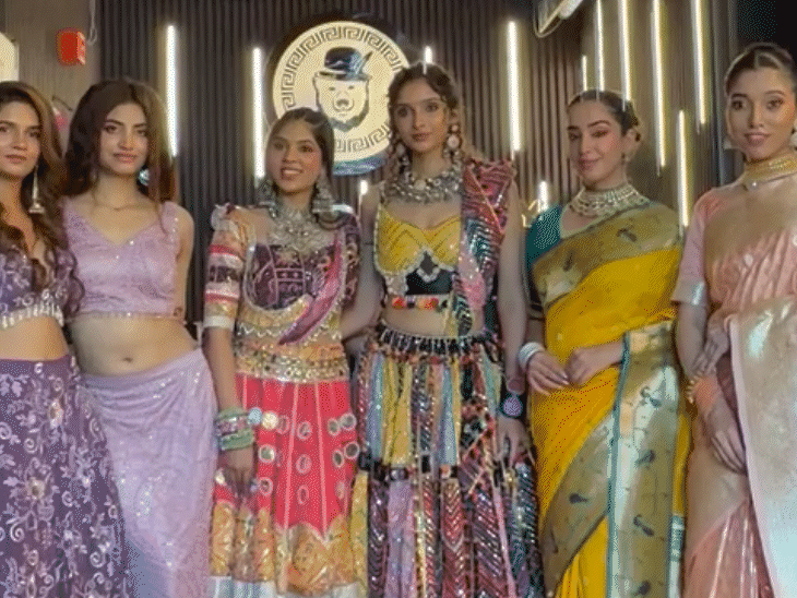छह मॉडल्स ने तीन डिजाइनर कलेक्शन की झलक को यहां पेश किया।