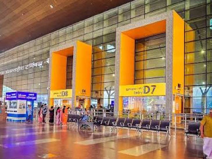 Chennai Airport Chaos | International Terminal Gate Blocked, Passengers Stuck