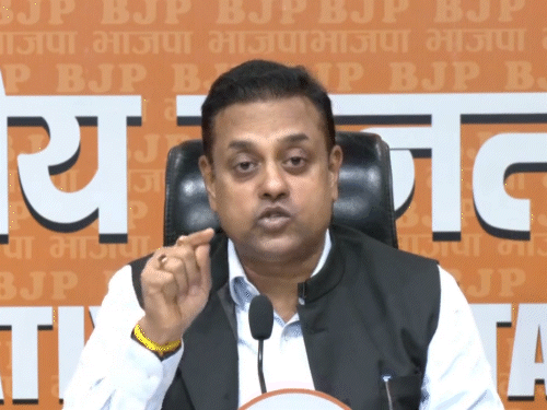 भाजपा सांसद संबित पात्रा ने बुधवार को दिल्ली में प्रेस कॉन्फ्रेंस की। - Dainik Bhaskar