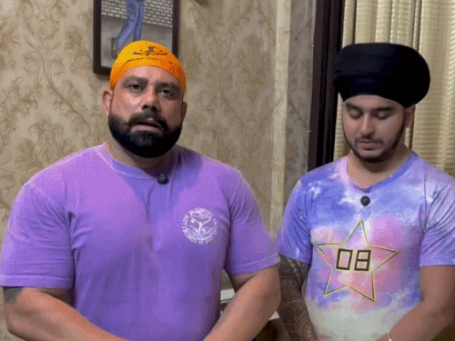 जिम ट्रेनर और उसके चेले ने दूसरा वीडियो जारी कर माफी मांगी।