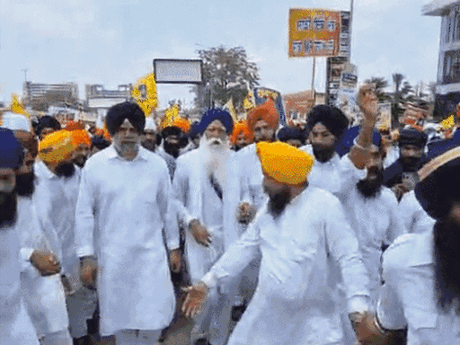 मोहाली से चंडीगढ़ की तरफ कूच करते अमृतपाल समर्थक।