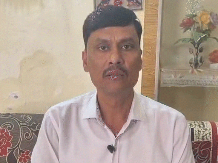 बीजेपी पार्षद दशरथ सिंह भदौरिया ने अजीत भदौरिया के नामांकन पर आपत्ति जताई है