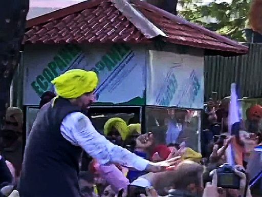 10 जनवरी 2020 को AAP कार्यकर्ताओं ने पंजाब में बिजली के बढ़े हुए बिलों के खिलाफ चंडीगढ़ में प्रदर्शन किया था।