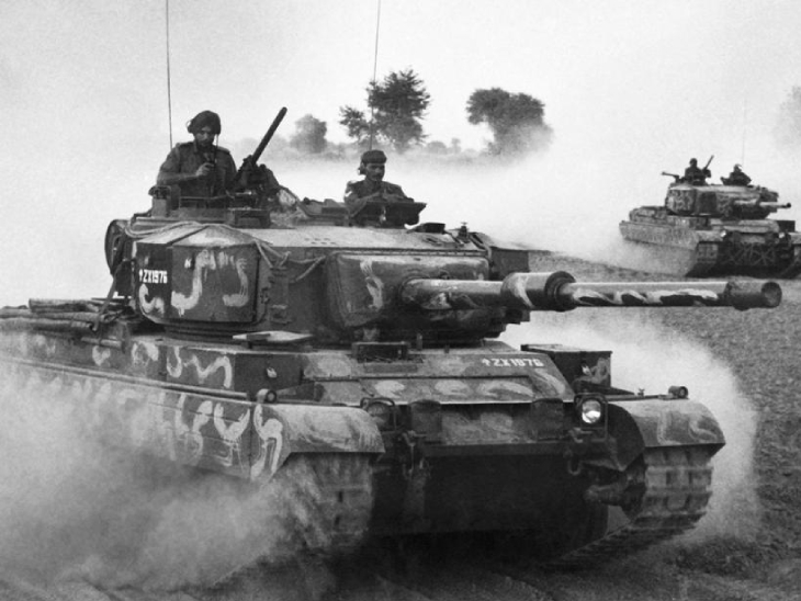 25 मार्च 1971 की शाम पूर्वी पाकिस्तान के अलग-अलग हिस्सों में जंगी टैंकर तैनात कर दिए गए थे।