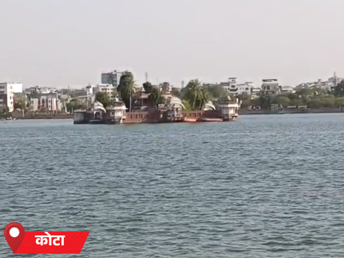 कोटा में शुक्रवार को मौसम साफ रहा। हालांकि, शाम को हवा चलने से मौसम सुहावना हो गया।