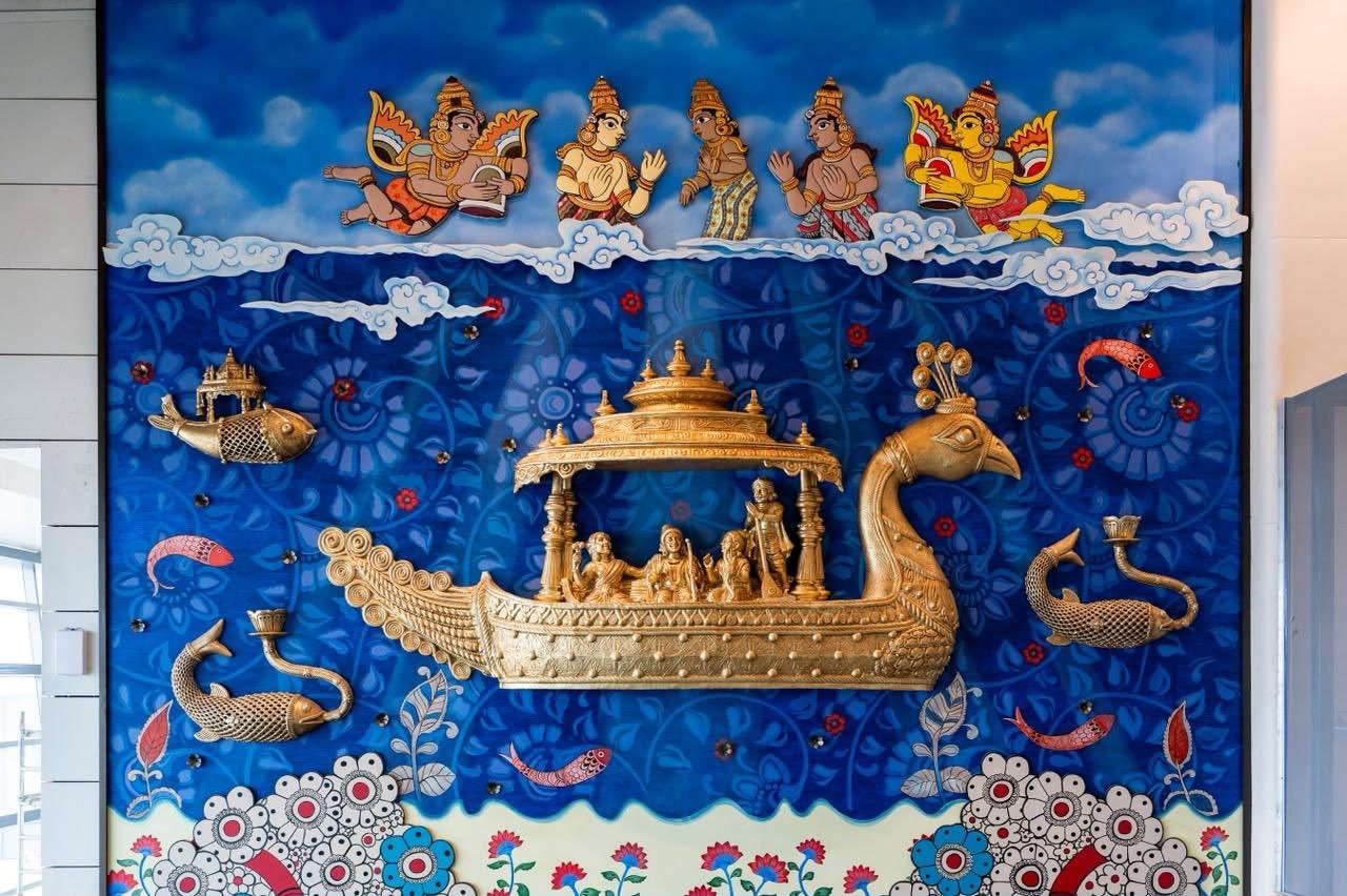 टर्मिनल उड़ती हुई मछली से प्रेरित है, जो बंगाल की खाड़ी और समुद्री विरासत को दर्शाता है।
