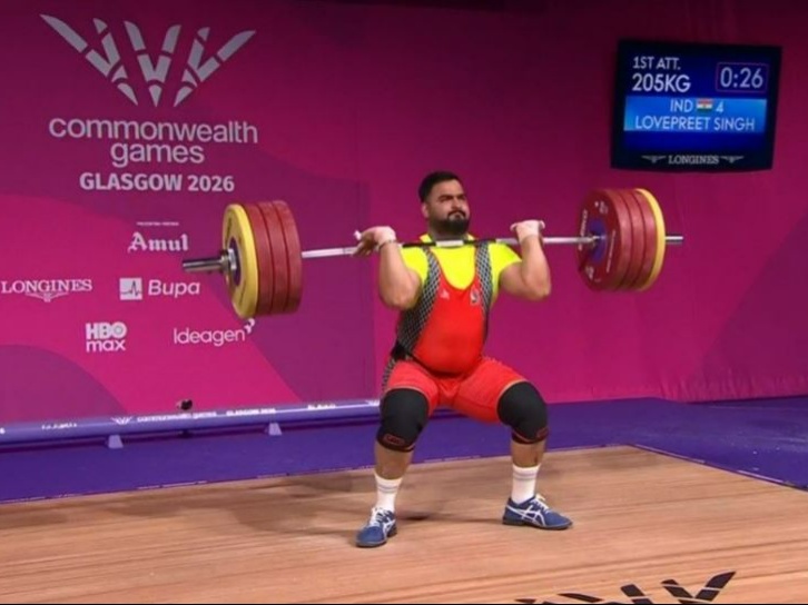 वेटलिफ्टिंग में 388 kg वजन उठाया; डिस्कस थ्रो में सीमा को ब्रॉन्ज मिला|स्पोर्ट्स,Sports - Dainik Bhaskar