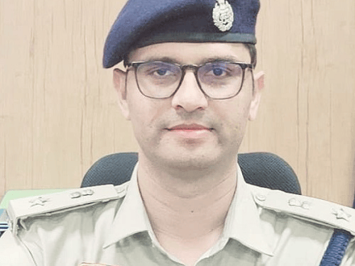 एसपी हेमेंद्र सिंह मीणा।