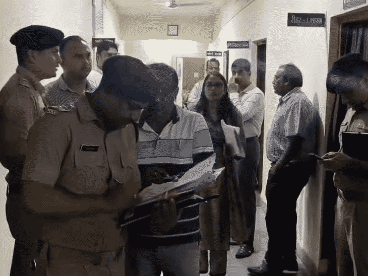 भोजशाला के पास जुमे की नमाज को लेकर प्रशासन और मुस्लिम समाज की बैठक हुई थी।