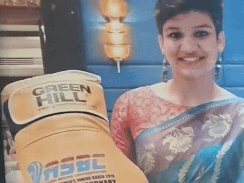 अरुंधति के बचपन की फोटो।