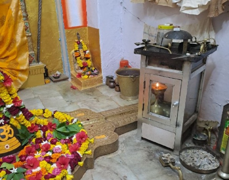 पाली के सोमनाथ मंदिर में पिछले करीब 226 सालों से प्रज्ज्वलित हो रही अंखड ज्योत।