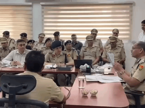 कांवड़ यात्रा में करीब 2 हजार पुलिस कर्मचारियों की डयूटी लगाई गई है।