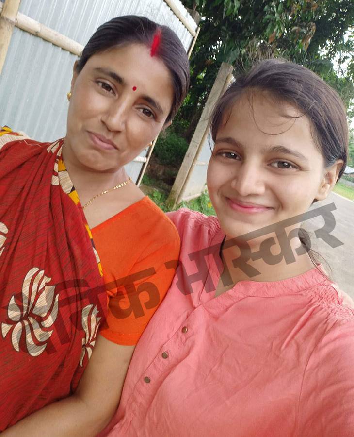 बेटी के गोल्ड मेडल जीतने के बाद अस्मिता डे की मां भावुक हो गईं। उन्होंने कहा कि अगर आज अस्मिता के पिता जीवित होते, तो अपनी बेटी की इस ऐतिहासिक जीत पर सबसे ज्यादा गर्व उन्हें ही होता।
