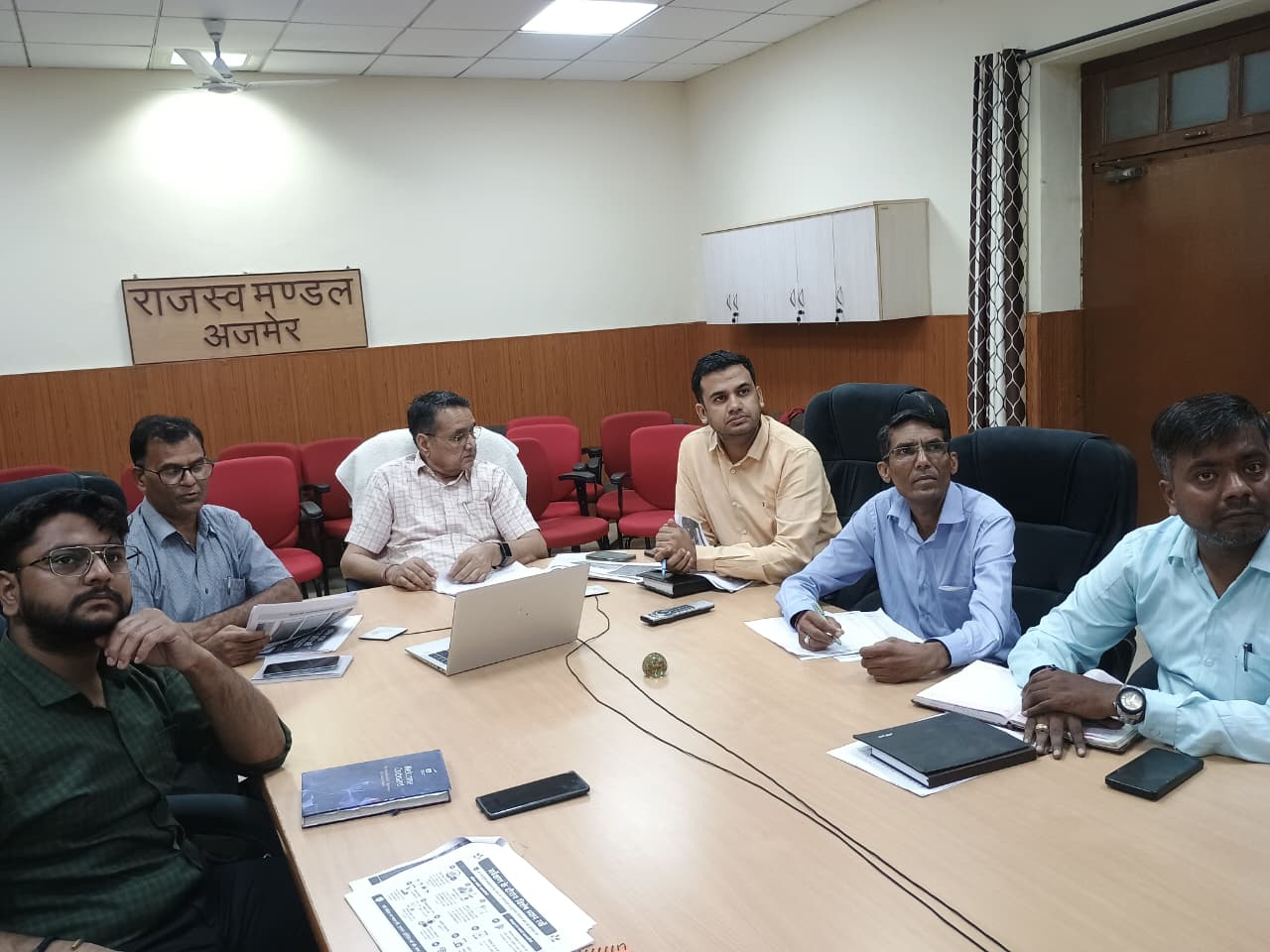 वीडियो कॉन्फ्रेंसिंग के तहत एग्रीस्टेक-डिजिटल क्रॉप सर्वे की ट्रेनिंग दी गई।