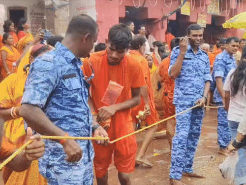 प्रशासन द्वारा लागू की गई बाह्य एवं आंतरिक अर्घा व्यवस्था ने श्रद्धालुओं के लिए जलार्पण को काफी सुगम और व्यवस्थित बना दिया है।