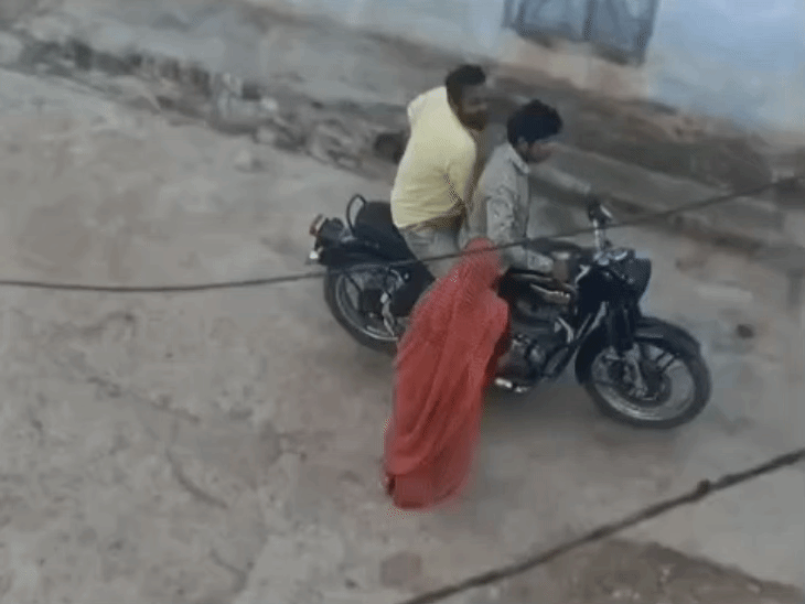 Pinky's family has handed over a video to the police showing Santosh threatening with a gun.