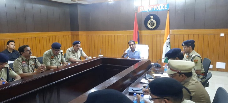 मीटिंग में एसपी ने कर्मियों को कहा कि कोताही बर्दाश्त नहीं होगी।