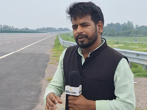 लखनऊ की तरफ से 30 किमी आगे बढ़ने पर बड़ी मरम्मत दिखाई दी। यहां डामर नए सिरे से बिछाया गया था।