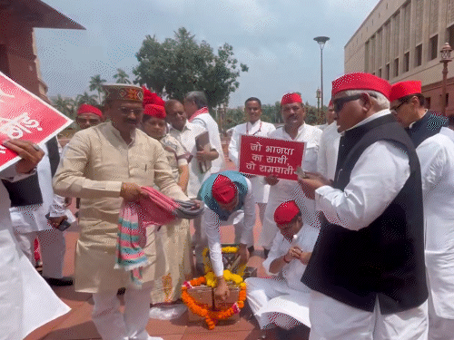 अयोध्या सांसद अवधेश प्रसाद ने कहा- ये चोरी नहीं होने दिया जाएगा।