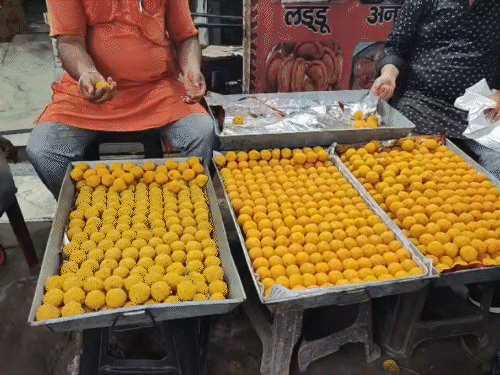 निकालापूर्वीच भाजपने जल्लोषाची तयारी सुरू केली होती. एका नेत्याने तर 200 किलो लाडू बनवले होते.