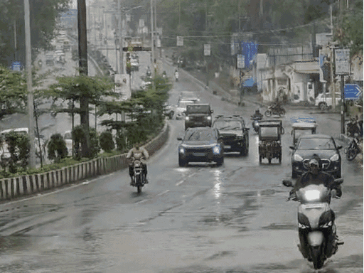 प्रदेश के अब तक 15.4 इंच बारिश रिकॉर्ड की गई।