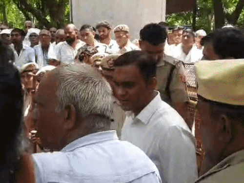 CTM को शिकायत देने से इनकार; मसानी बैराज के गंदे पानी से परेशान|रेवाड़ी,Rewari - Dainik Bhaskar