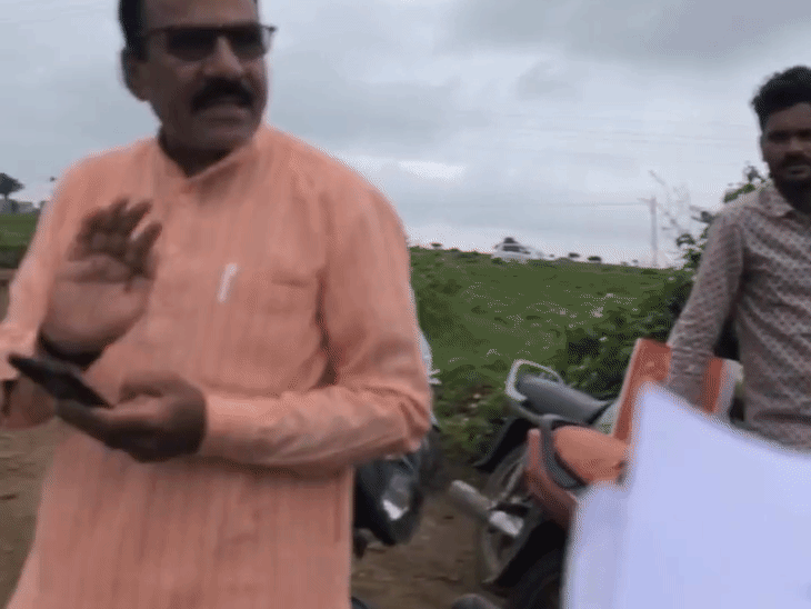 A video of the altercation has also surfaced.