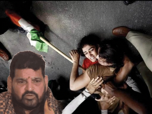 साल 2023 में जंतर-मंतर पर पुलिस के साथ धक्का-मुक्की के दौरान संगीता और विनेश फोगाट जमीन पर गिर पड़ीं थीं। इनसेट में बृजभूषण शरण का फाइल फोटो। - Dainik Bhaskar