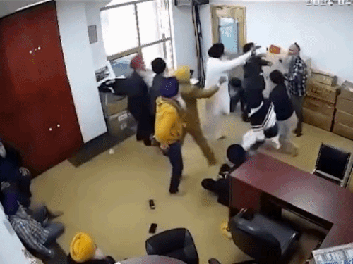 प्रधान ने जाते ही मेहर सिंह को थप्पड़ जड़ने की कोशिश की।