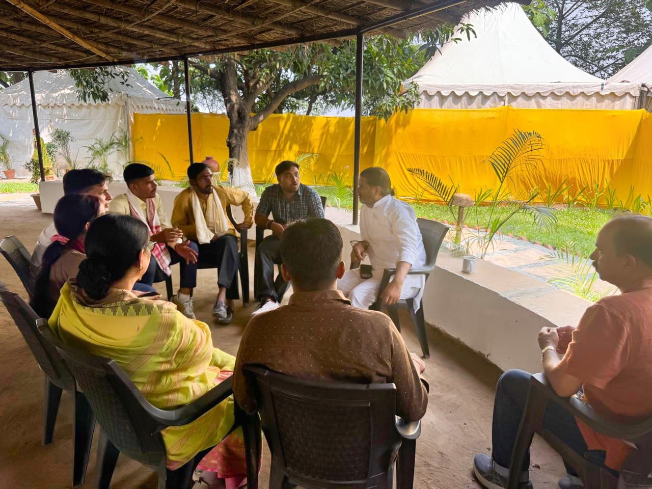 प्रशांत किशोर ने भरत तिवारी के परिजनों से मुलाकात की थी। (फाइल तस्वीर)