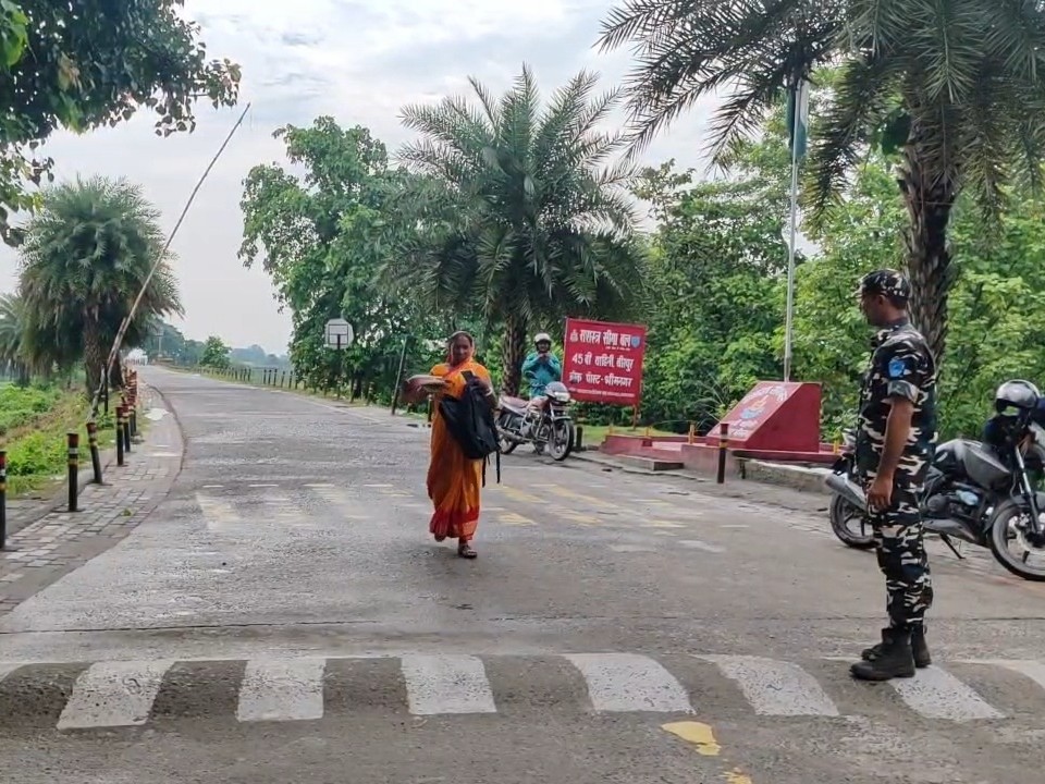 भारत-नेपाल बॉर्डर पर सुरक्षा कड़ी कर दी गई है।