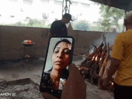 4 अगस्त को सोनीपत में शिवचरण का अंतिम संस्कार किया गया था। उनकी बेटी ने वीडियो कॉल पर अंतिम संस्कार देखा था।